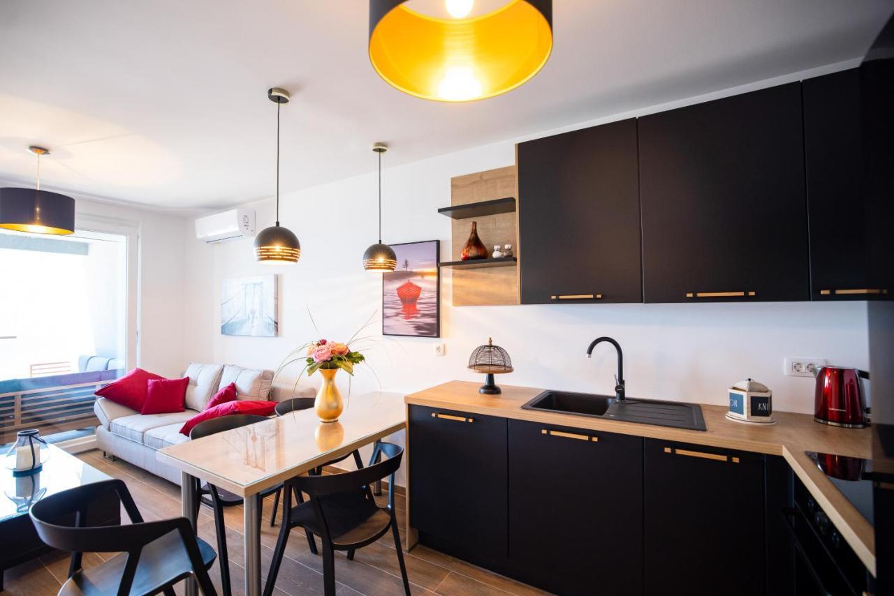 Beach Paradise 5 Stars Apartments Nin Eksteriør bilde